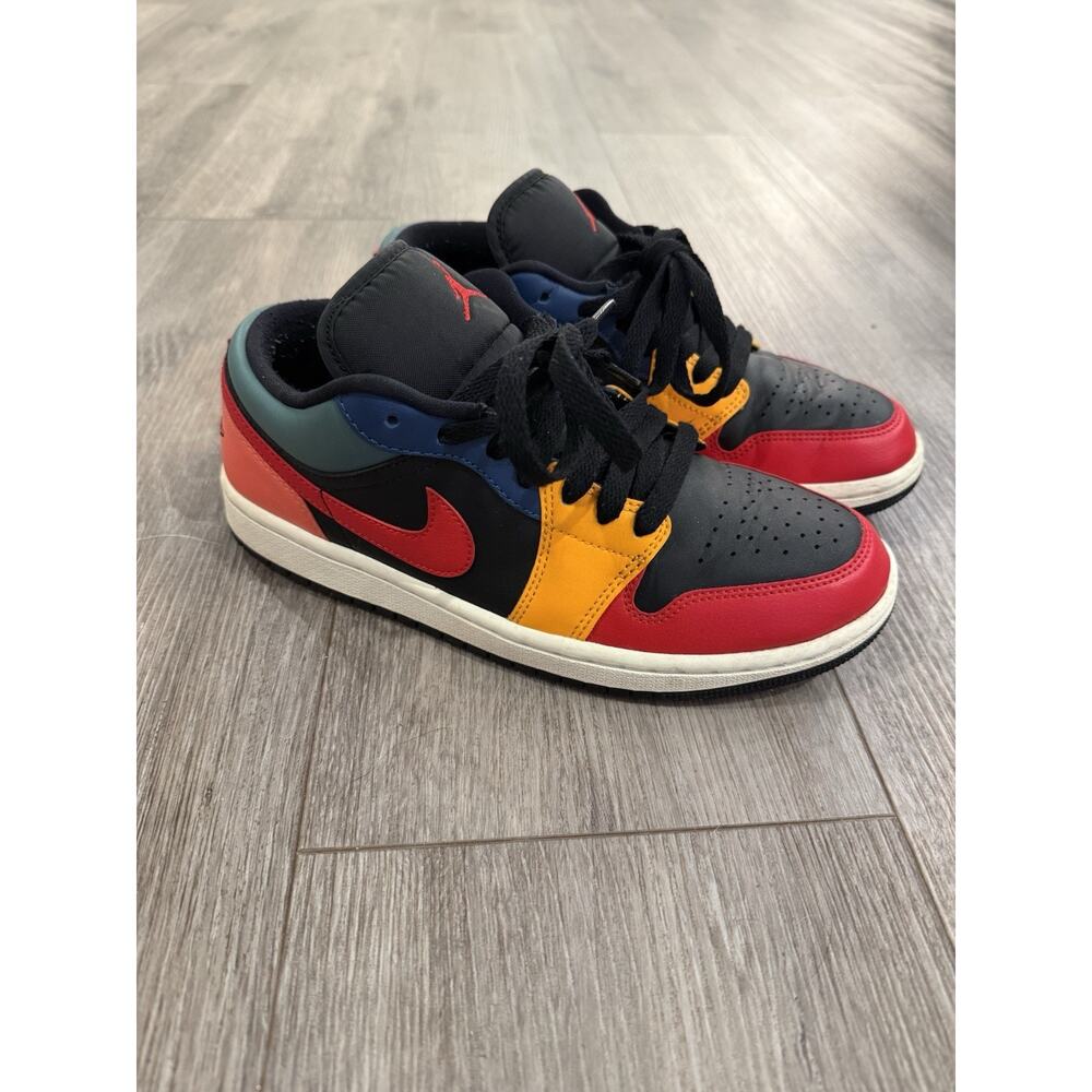 Air Jordan 1 Low SE Black Multi-Color DN3739-060 Women’s Size 7 / Men’s 5.5
